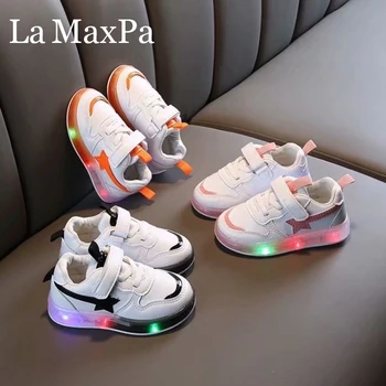 2020 Naujų Vaikų Berniukų Batai Vaikams LED Batai su Šviesos Bamblys Kūdikių Bateliai Žėrintis Sportiniai Batai su Šviesos Animacinių filmų Šlepetės