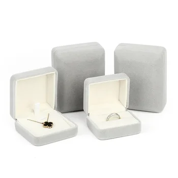 24pc žalia vienas papuošalų dėžutės žiedas lango dydis 6.2*5.2*3.6 cm su 1pcs pilkos spalvos žiedas dėžės dovana wrap pakabukas dėžės
