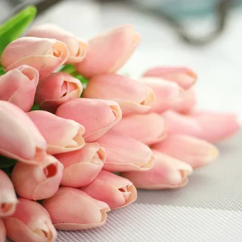 31Pcs/Daug Tulpės, Dirbtinės Gėlės PU Netikrą Gėlės Nekilnojamojo Touch Gėlės, Vestuvių Dekoravimas Namų Šaliai Dekoro