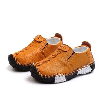 Kūdikių bateliai berniukams 2019 m. pavasarį ir rudenį naujas mažas padėti minkšto dugno dygsnio maži batai atsitiktinis vienas pedalas berniukų batai dydis 21-30